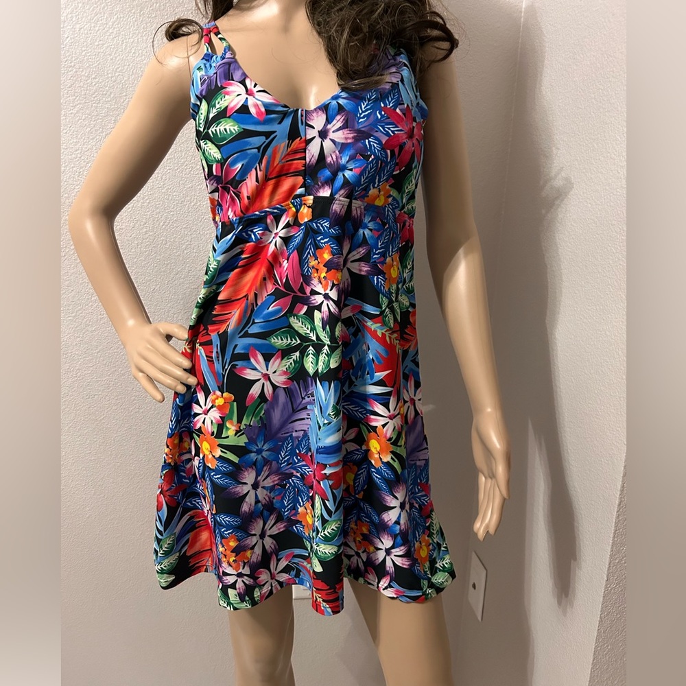 Hawaiian Floral Sundress with adjustable straps and padded bodice Size L